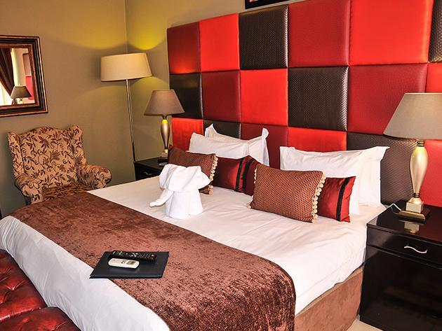 2Ten Hotel Sibasa エクステリア 写真